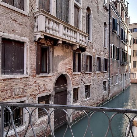 Canal View Suite In Rialto By Wonderful Italy Veneţia Exterior foto