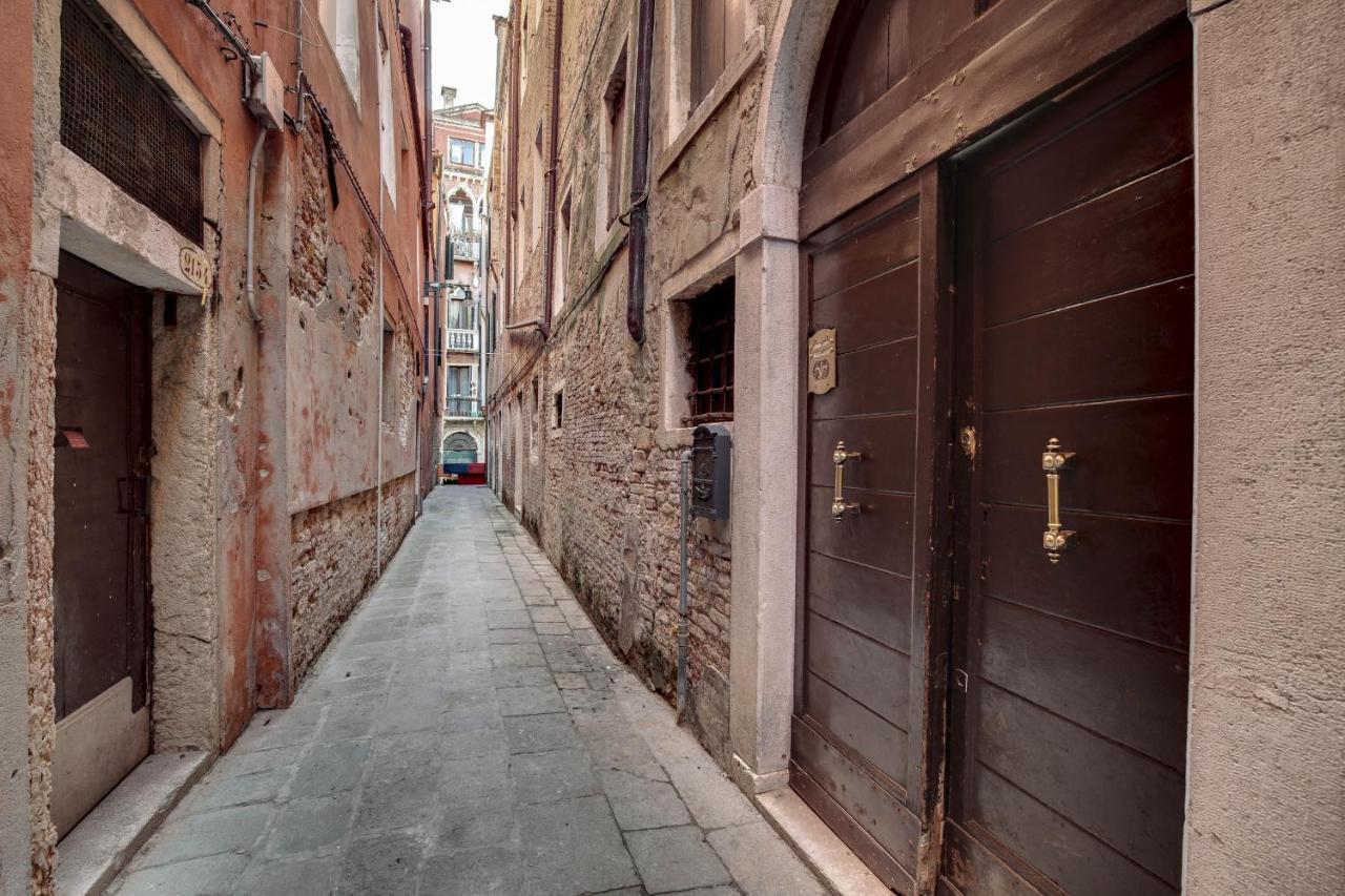 Canal View Suite In Rialto By Wonderful Italy Veneţia Exterior foto