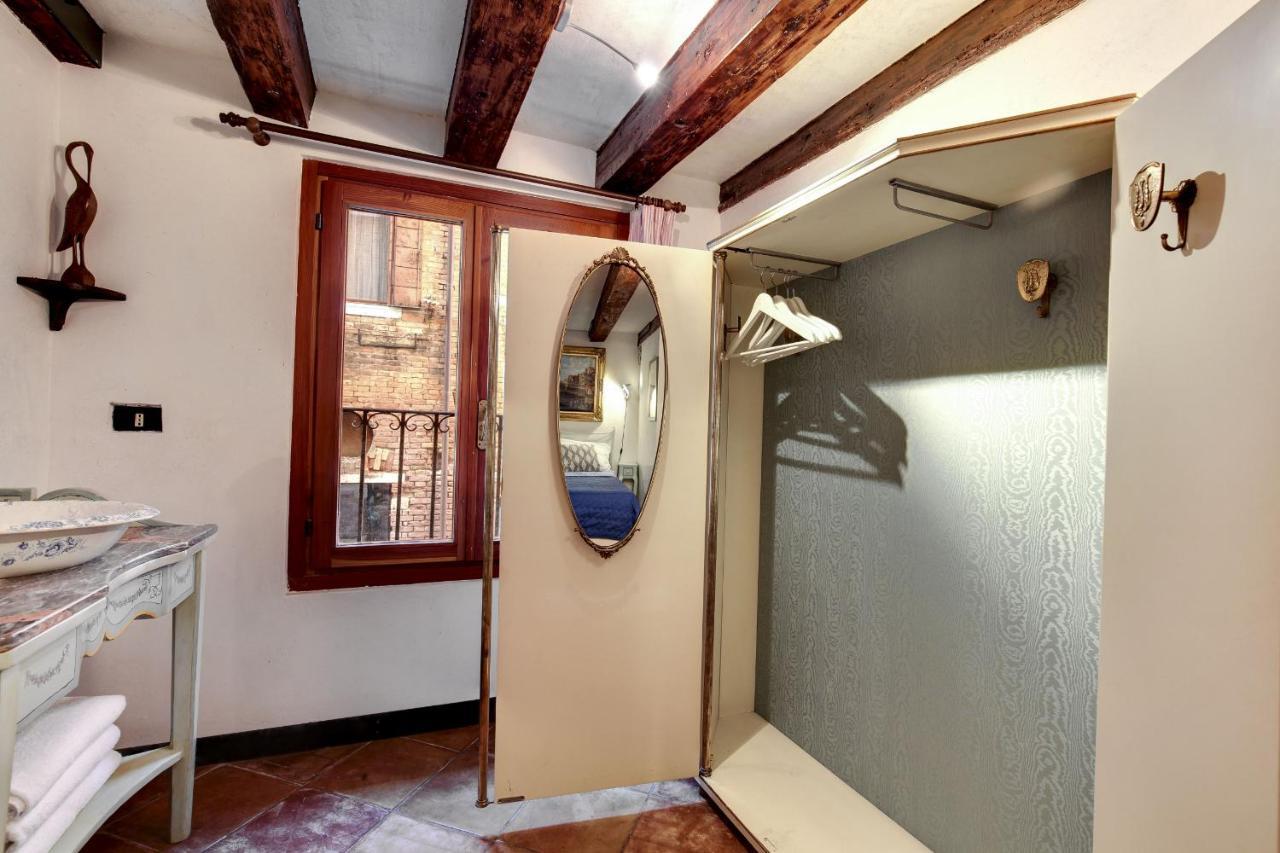 Canal View Suite In Rialto By Wonderful Italy Veneţia Exterior foto