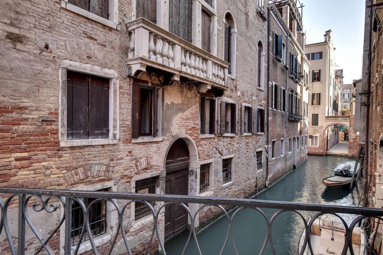 Canal View Suite In Rialto By Wonderful Italy Veneţia Exterior foto